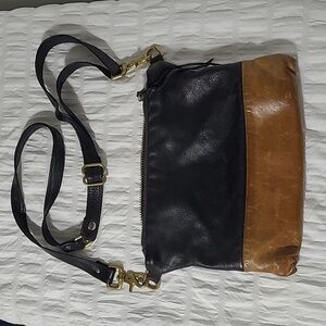 Rais Case Vida Crossbody Bag